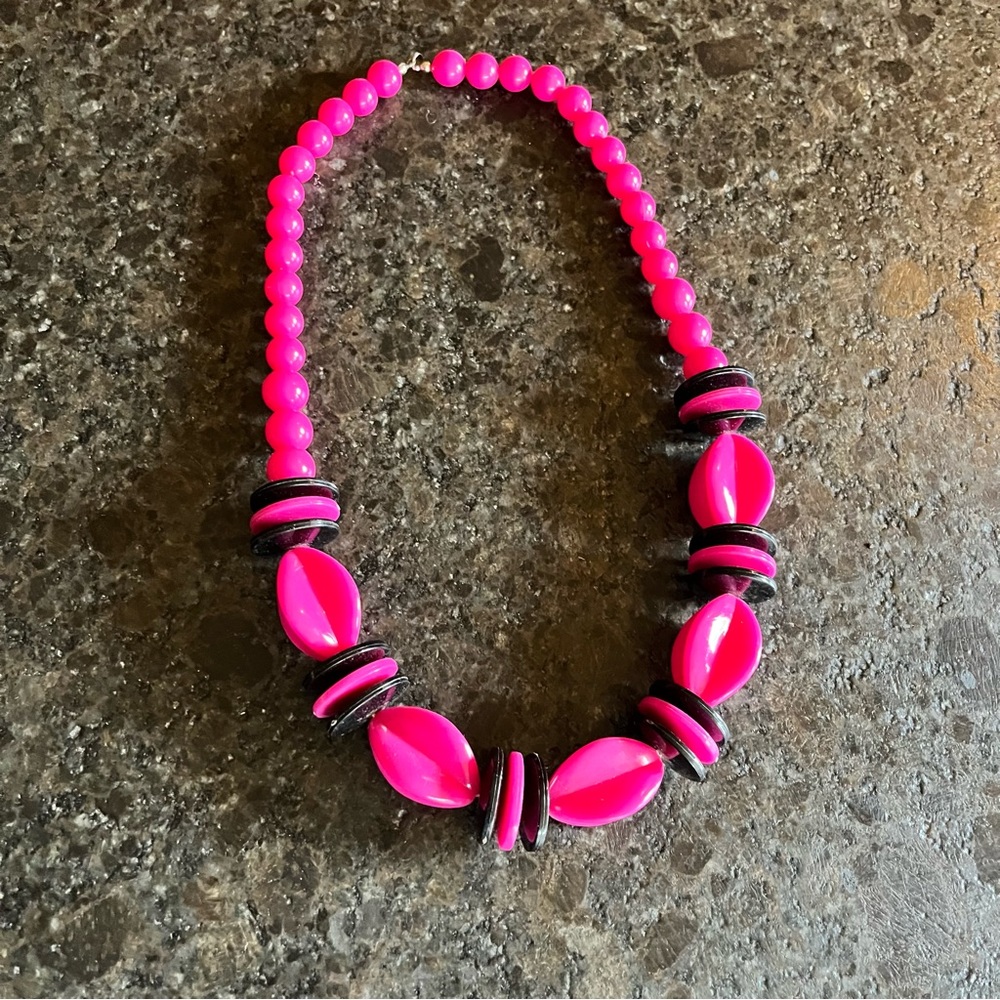Vintage 80's Chunky Plastic Beaded Necklace Barbie Pink